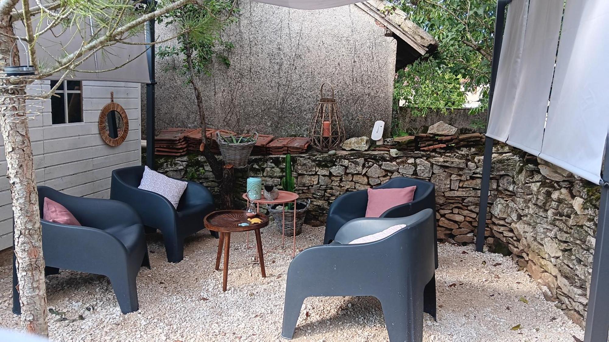La Grange Bed & Breakfast Promilhanes Bagian luar foto
